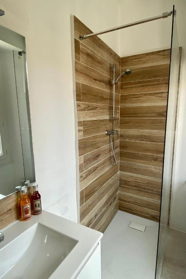 Le Studio En Provence Saint Didier  Екстер'єр фото