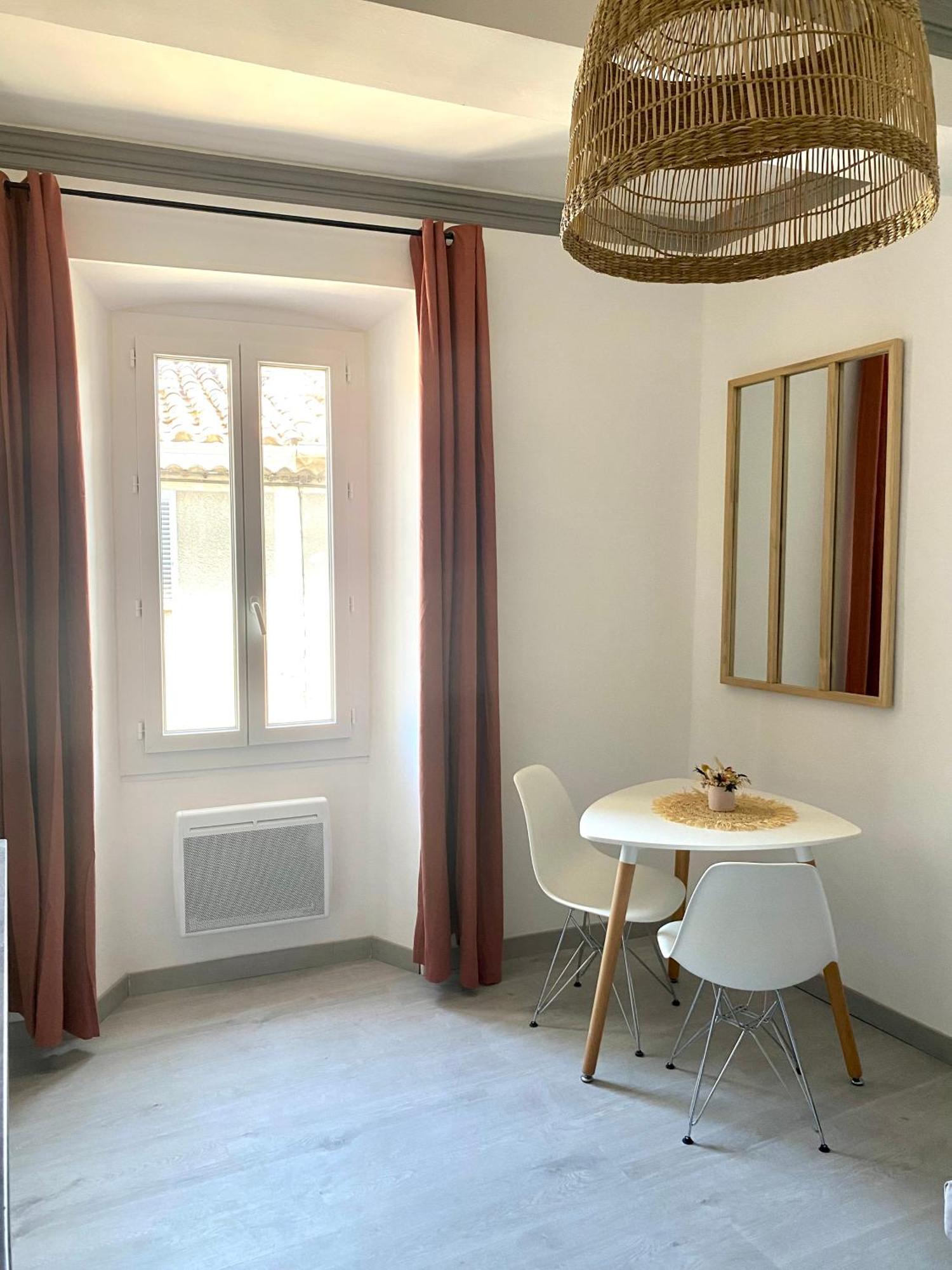 Le Studio En Provence Saint Didier  Екстер'єр фото