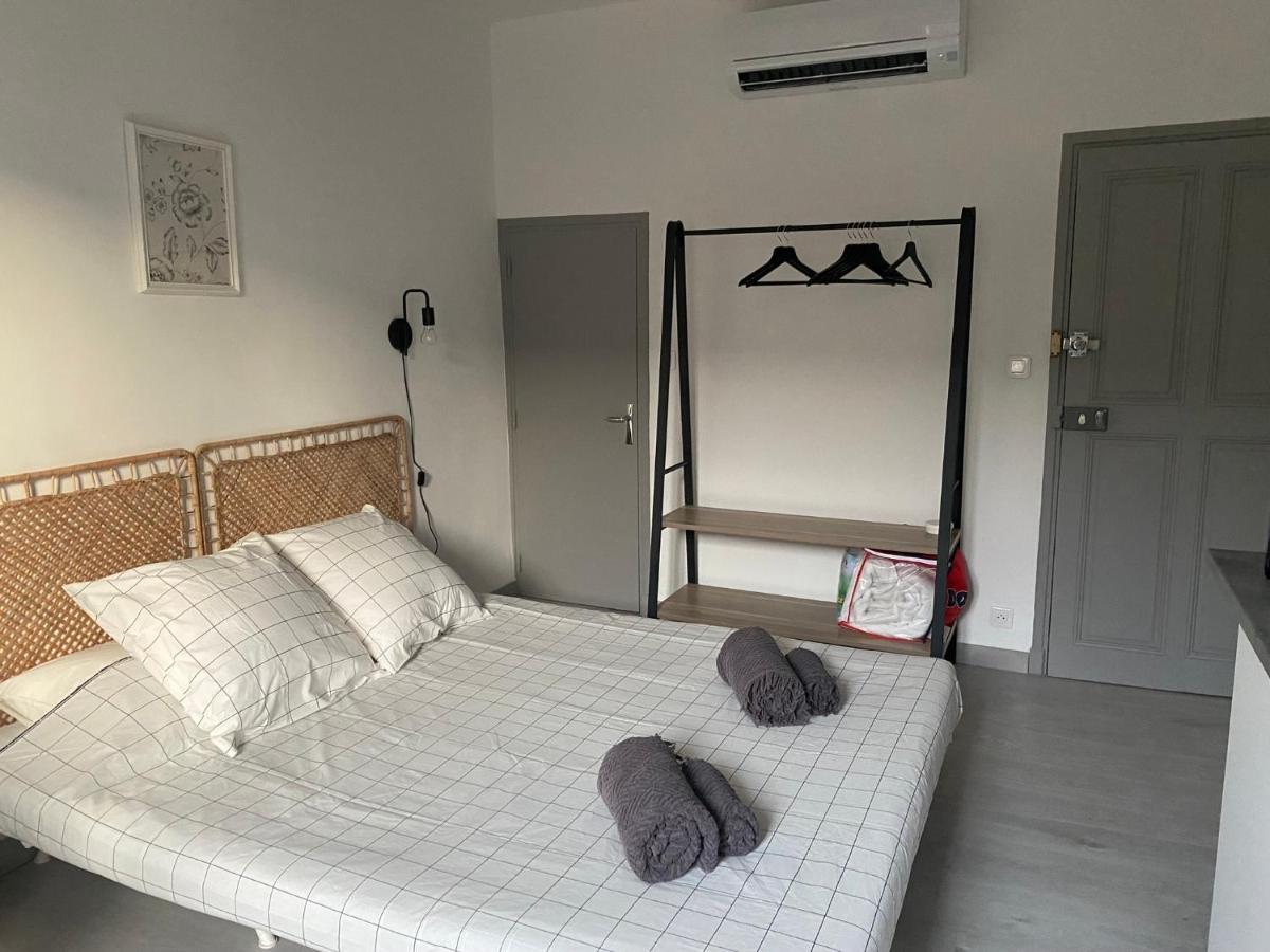 Le Studio En Provence Saint Didier  Екстер'єр фото