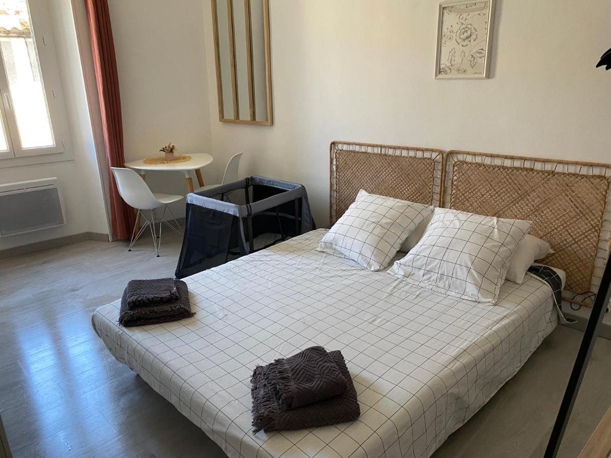 Le Studio En Provence Saint Didier  Екстер'єр фото